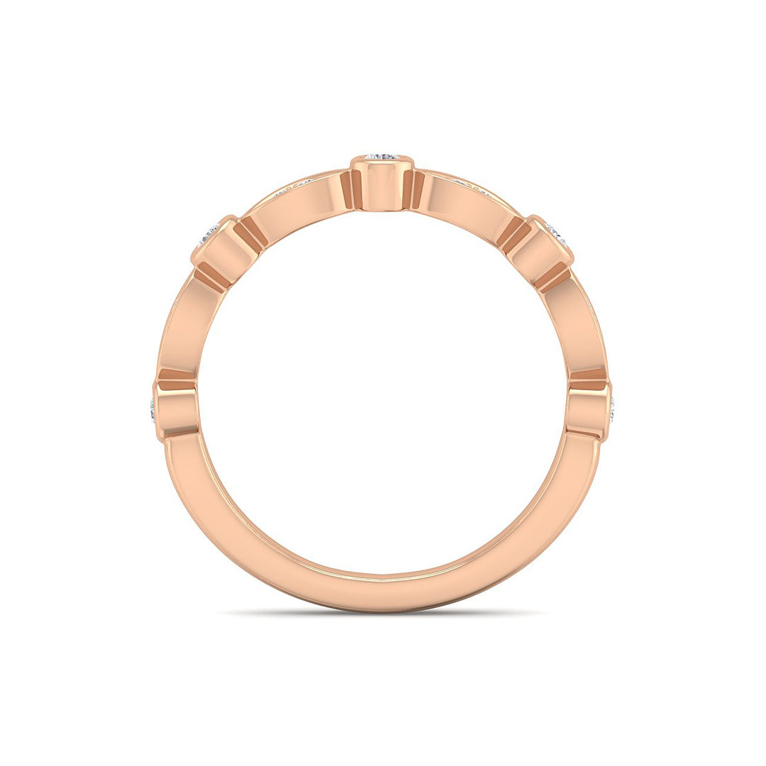 Beautiful Ring in rose gold with white diamonds of 0.16 ct in weight
