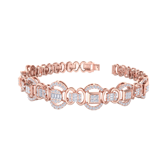 Statement bracelet in rose gold with white diamonds of 1.77 ct in weight