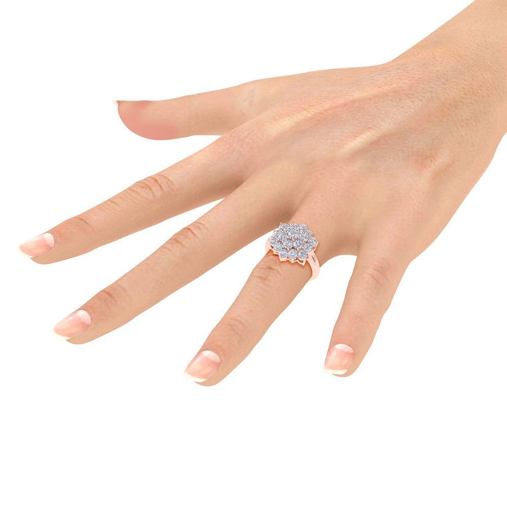 Flower ring in rose gold with white diamonds of 1.99 ct in weight