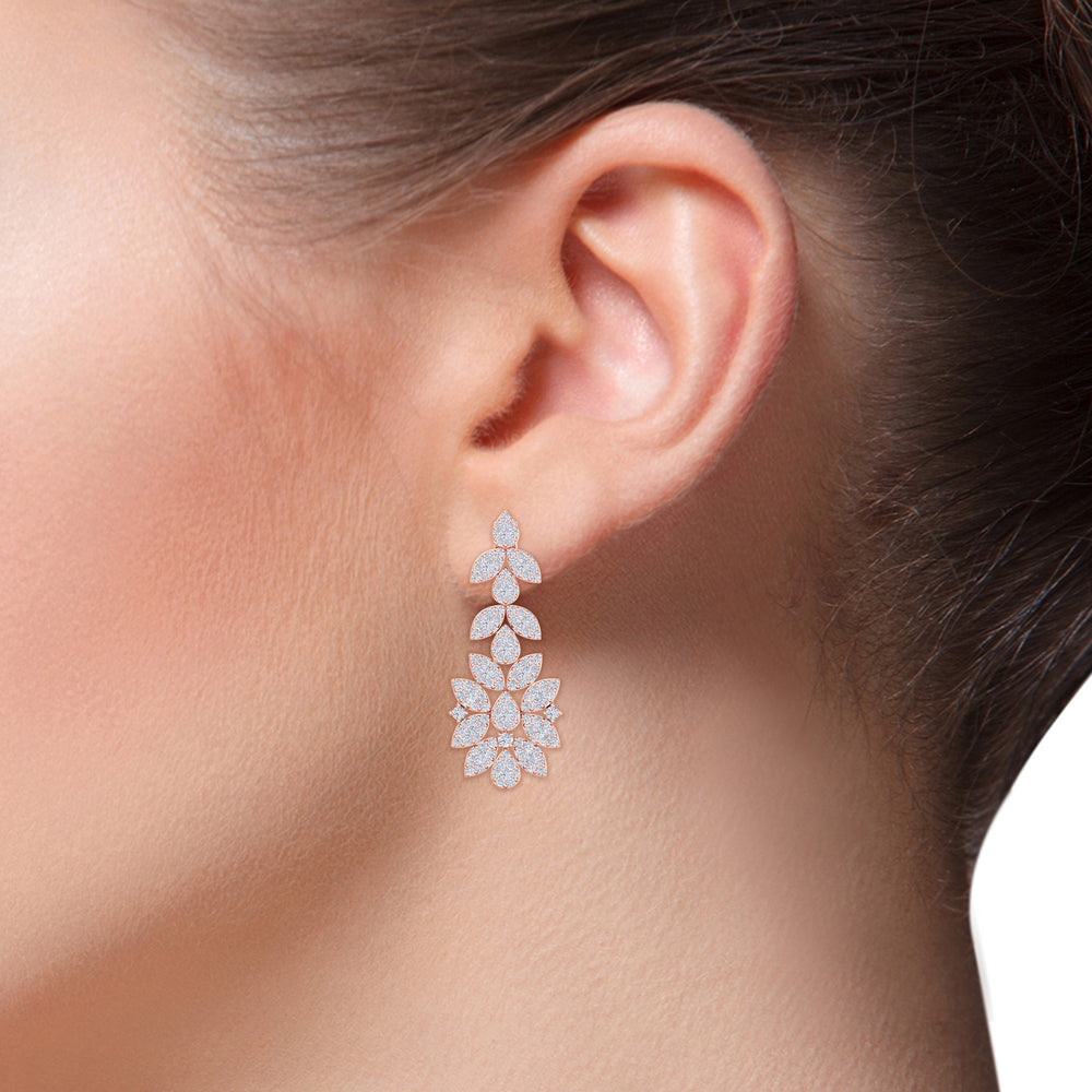 Chandelier earrings in rose gold with white diamonds of 3.03 ct in weight