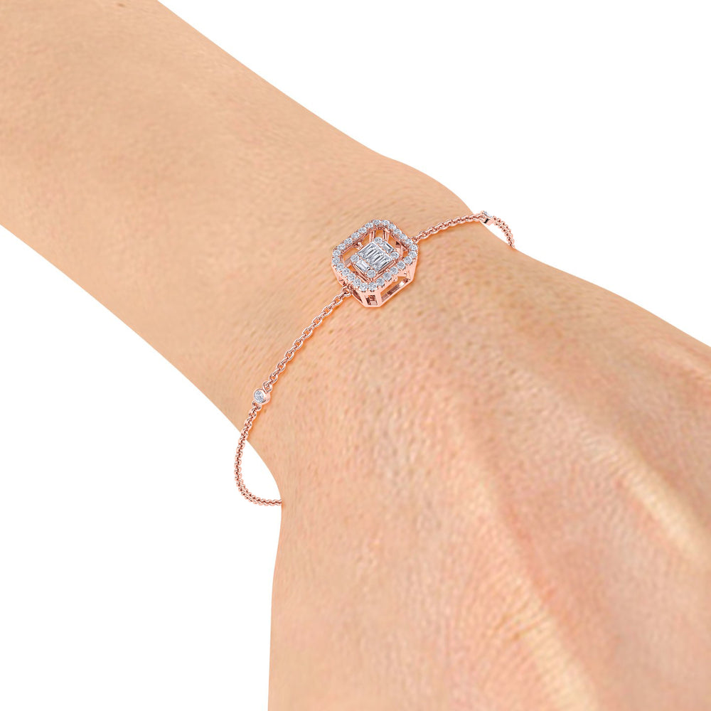 Square bracelet in rose gold with white diamonds of 0.34 ct in weight
