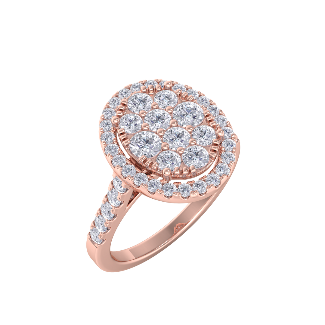 Oval cluster ring in rose gold with white diamonds of 1.02 ct in weight
