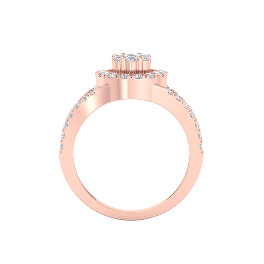 Engagement ring in rose gold with white diamonds of 0.77 ct in weight
