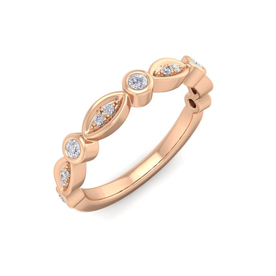 Beautiful Ring in rose gold with white diamonds of 0.16 ct in weight