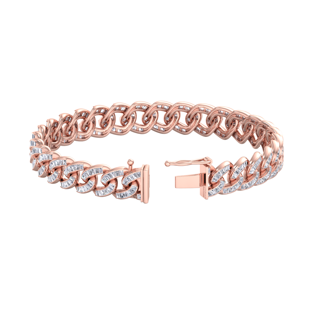 Tapper diamond curb chain link bracelet in yellow gold with white diamonds of 2.70 ct in weight