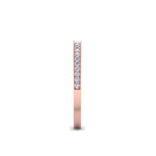 Diamond ring in rose gold with white diamonds of 0.15 ct in weight