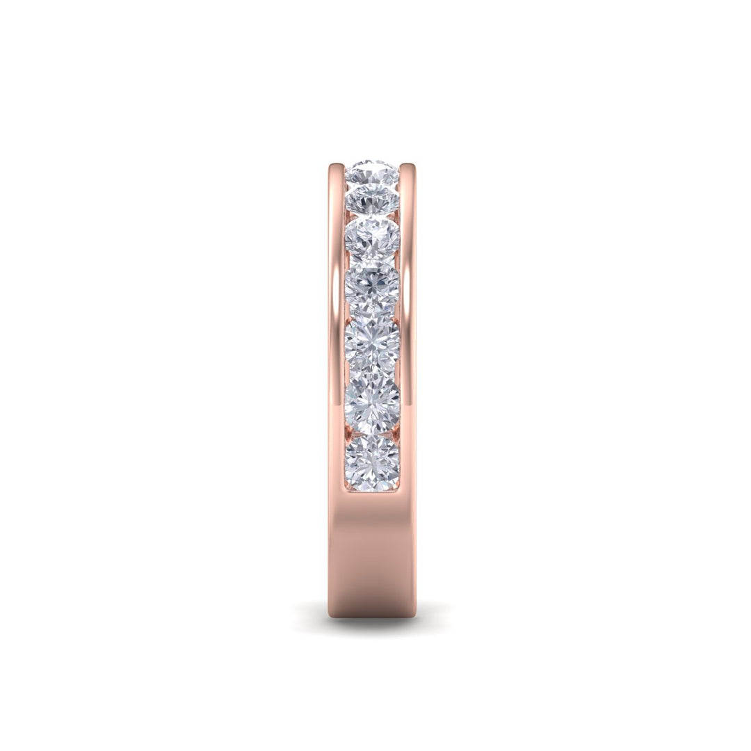 Classic Wedding band in rose gold with white diamonds of 1.01 ct in weight