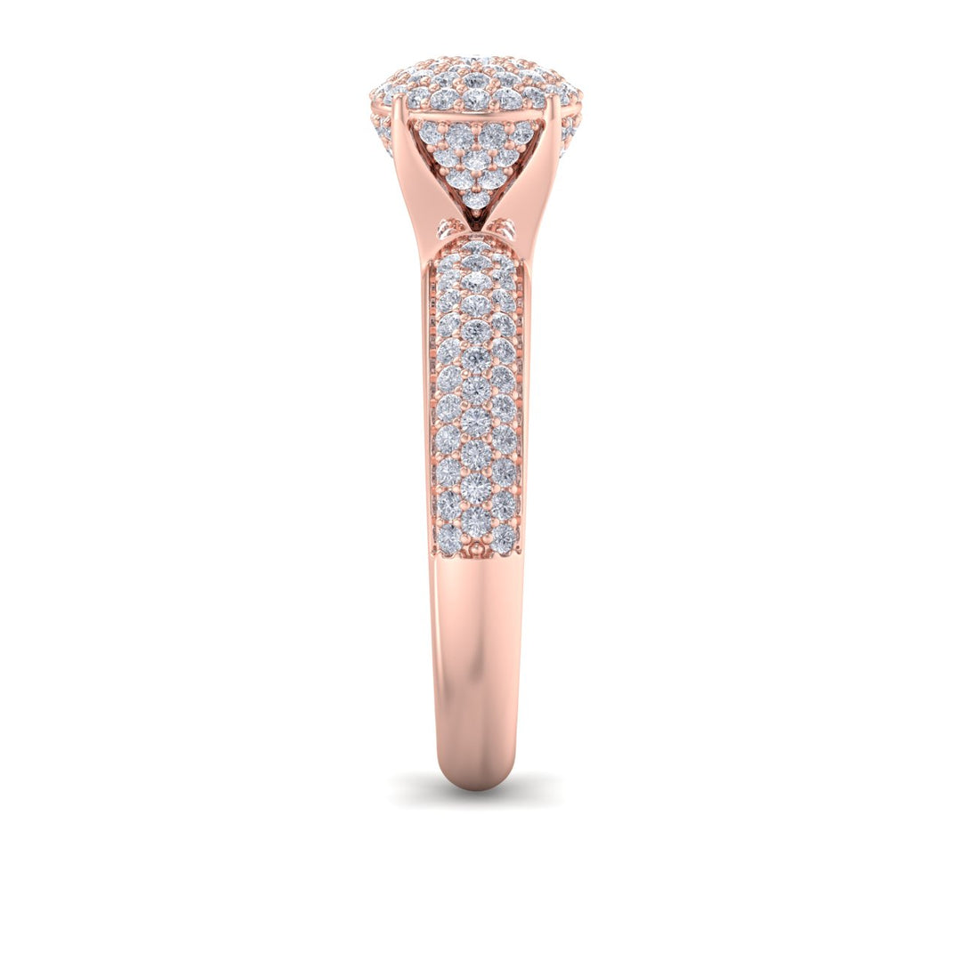 Cluster Diamond ring in rose gold with white diamonds of 0.71 ct in weight