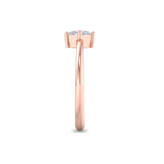 Petite Diamond ring in rose gold with white diamonds of 0.25 ct in weight
