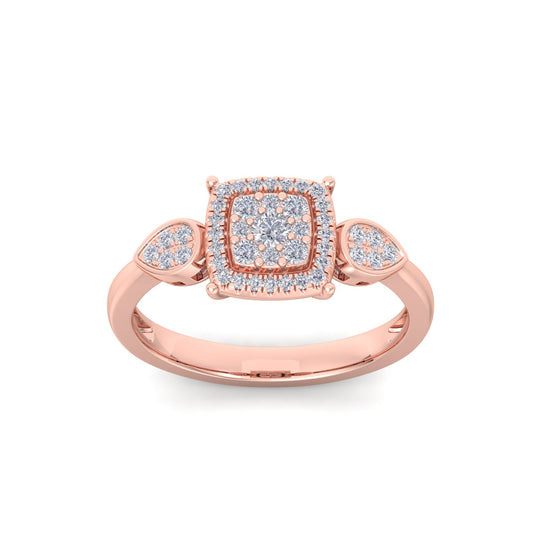 Classic square ring in rose gold with white diamonds of 0.32 ct in weight
