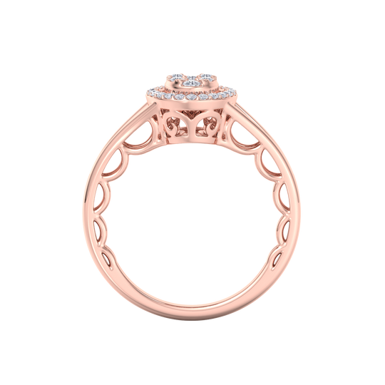 Cluster halo ring in rose gold with white diamonds of 0.33 ct in weight