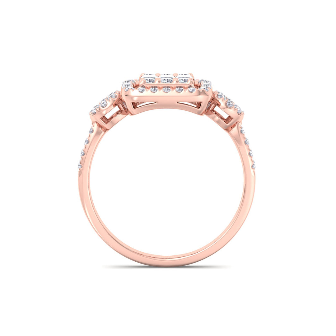 Square ring in rose gold with white diamonds of 0.49 ct in weight