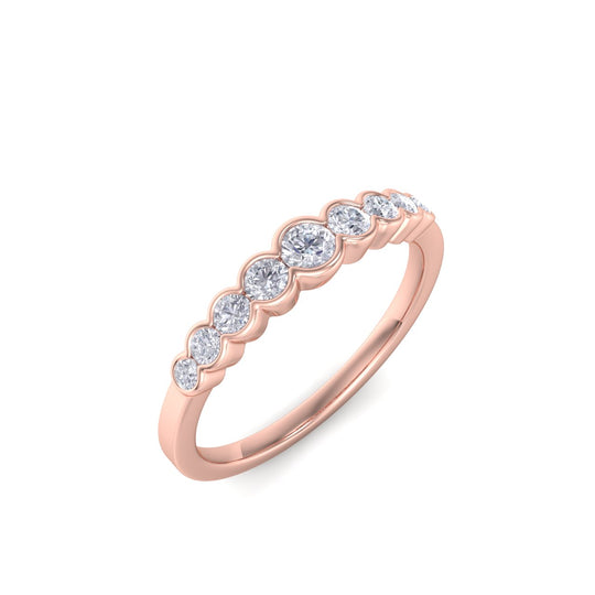 Wedding band in rose gold with white diamonds of 0.34 ct in weight