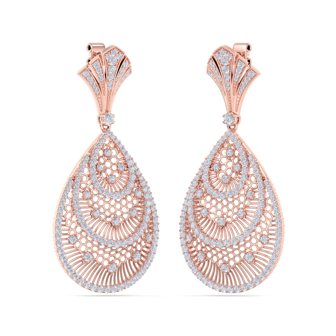 Chandelier earrings in white gold with white diamonds of 3.22 ct in weight