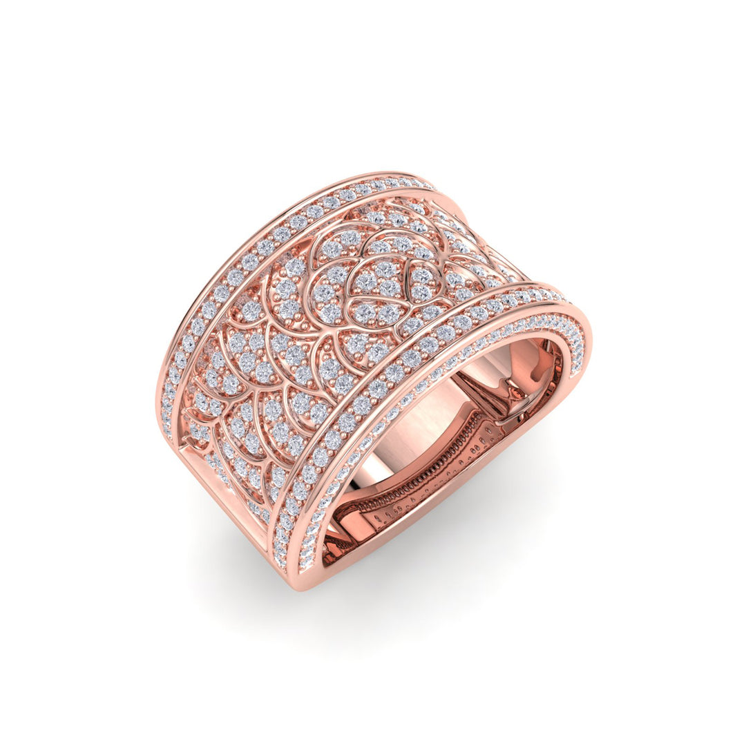 Wide ring in rose gold with white diamonds of 0.82 ct in weight