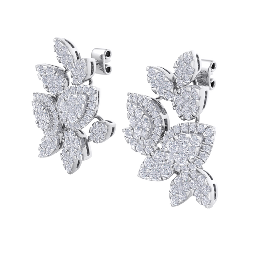 Flower shaped stud earrings in white gold with white diamonds of 3.11 ct in weight
