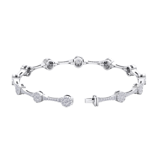 Bracelet in white gold with white diamonds of 2.31 ct in weight