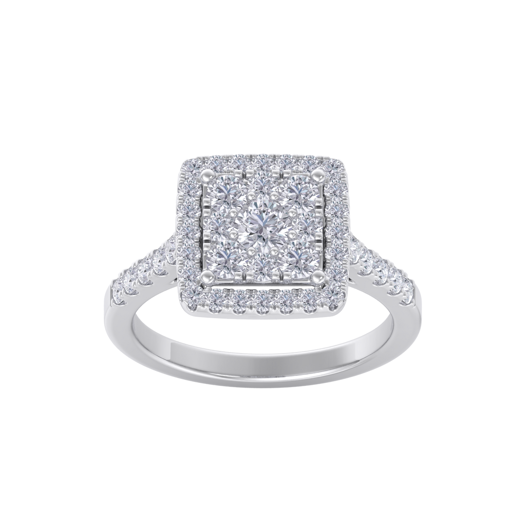 Square cluster ring in white gold with white diamonds of 1.01 ct in weight
