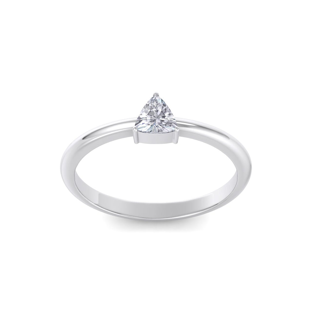 Dainty Diamond ring in white gold with white diamonds of 0.25 ct in weight