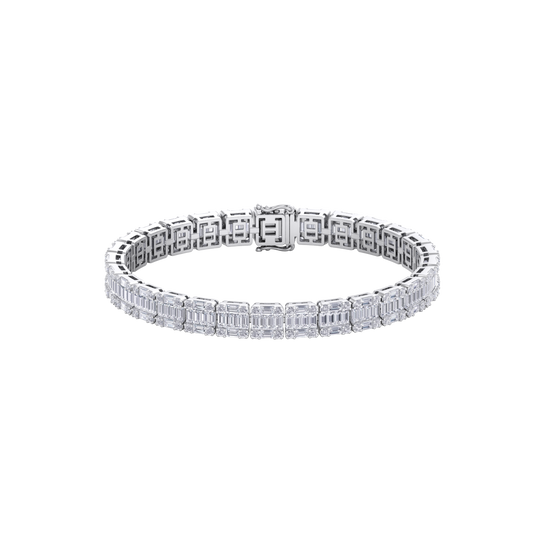 Baguette tennis bracelet in yellow gold with white diamonds of 5.20 ct in weight