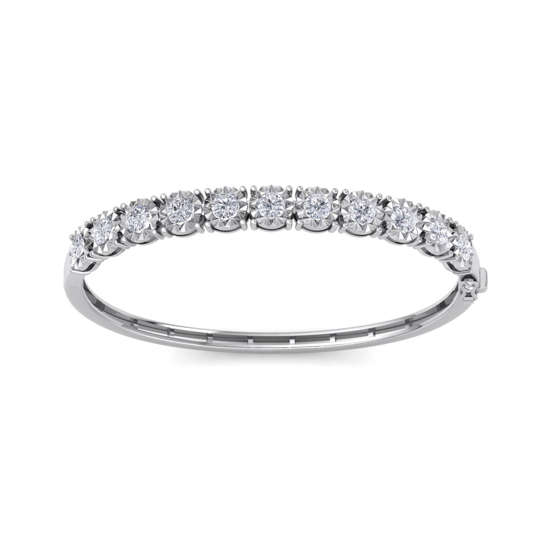 Bracelet in white gold with white diamonds of 3.30 ct in weight