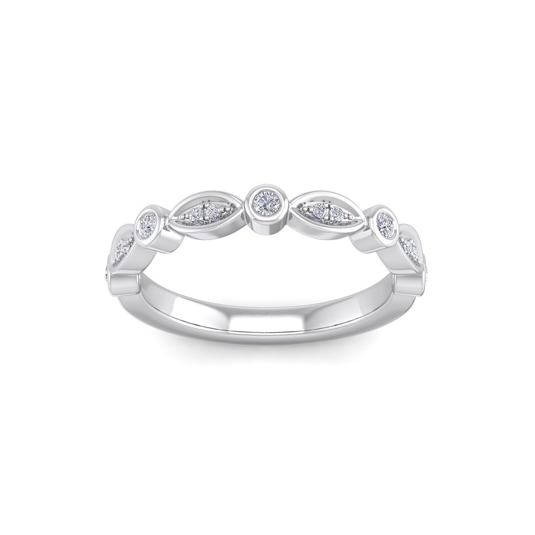 Beautiful Ring in white gold with white diamonds of 0.16 ct in weight