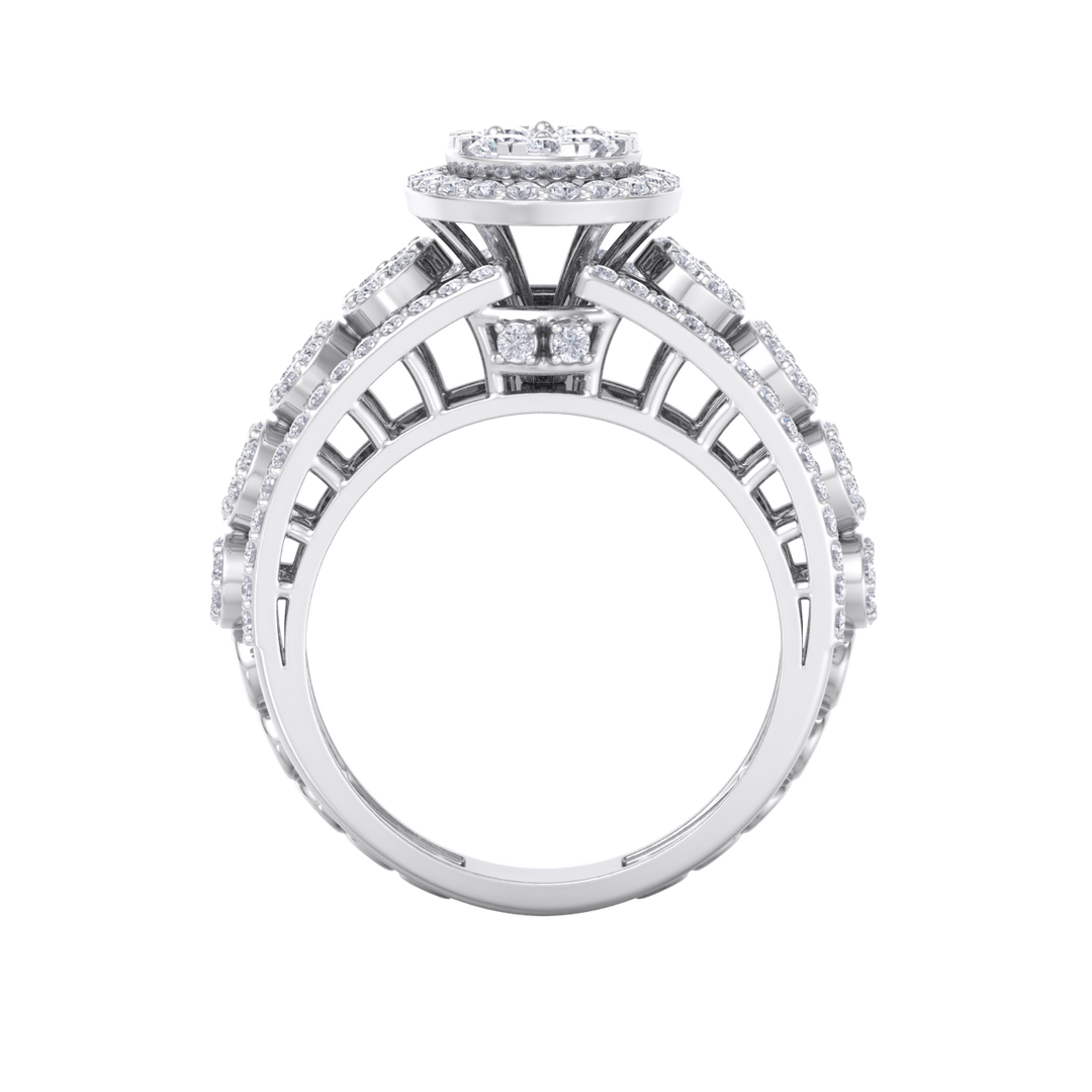 Halo cluster ring in white gold with white diamonds of 1.53 ct in weight
