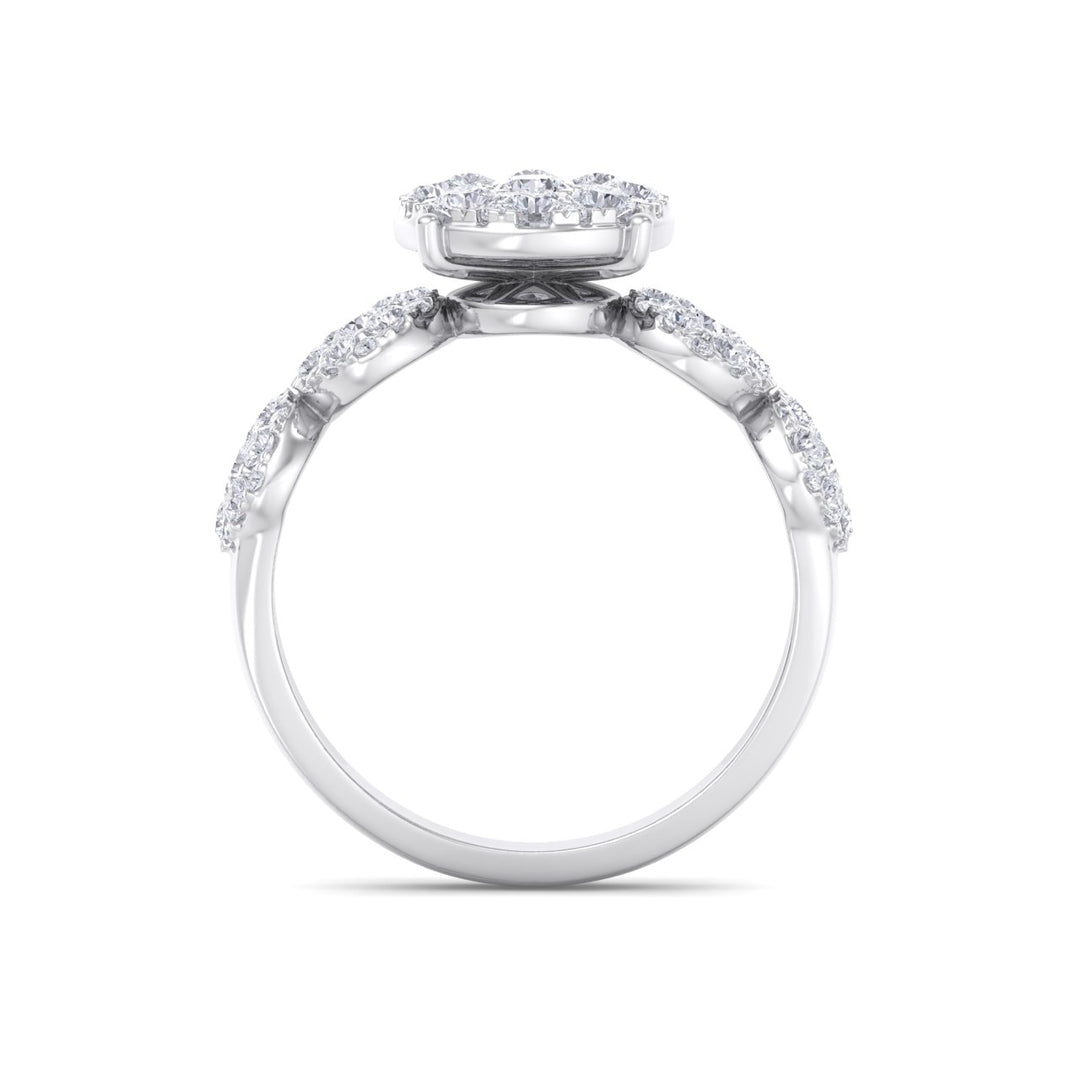 Bridal ring in white gold with white diamonds of 2.29 ct in weight