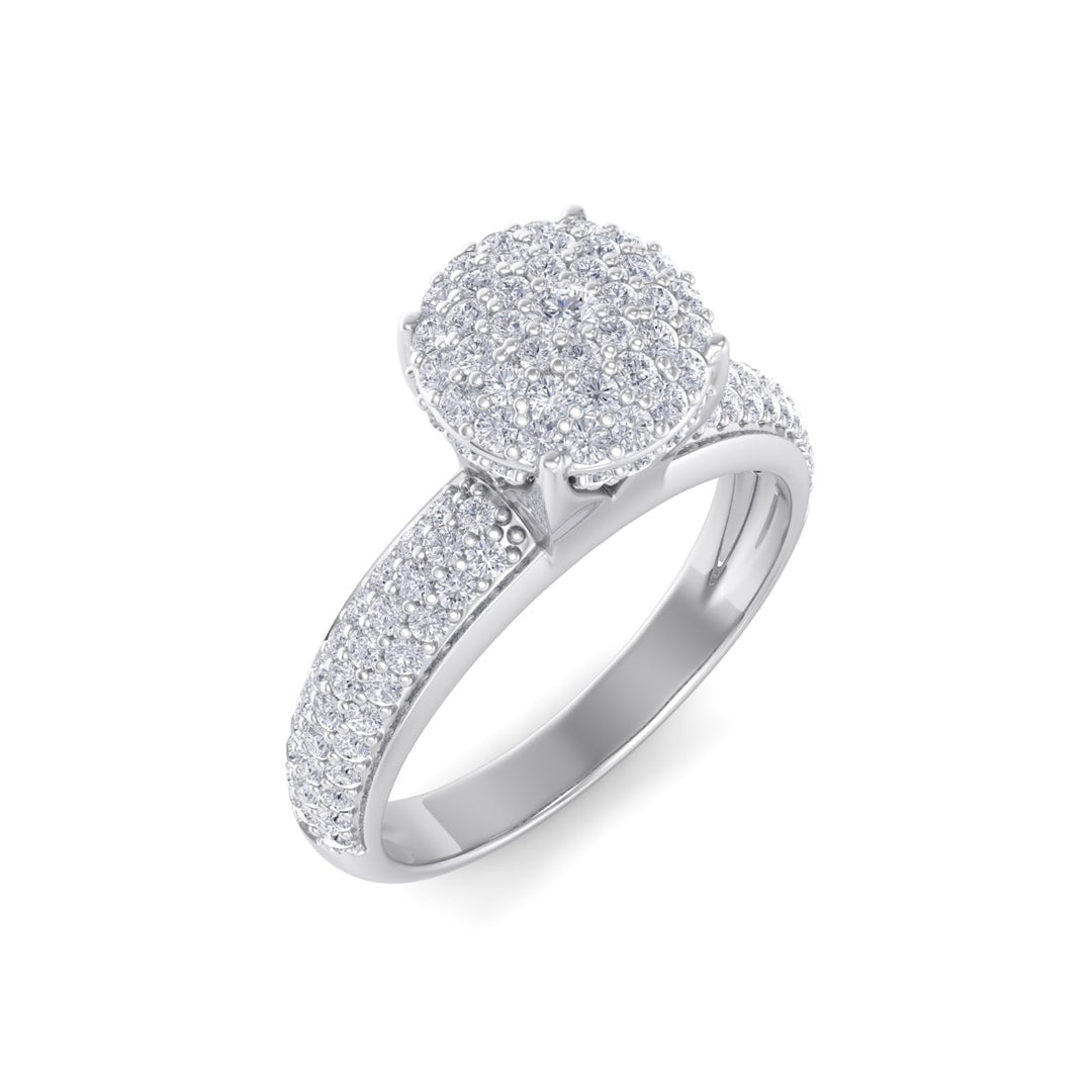 Cluster Diamond ring in yellow gold with white diamonds of 0.71 ct in weight