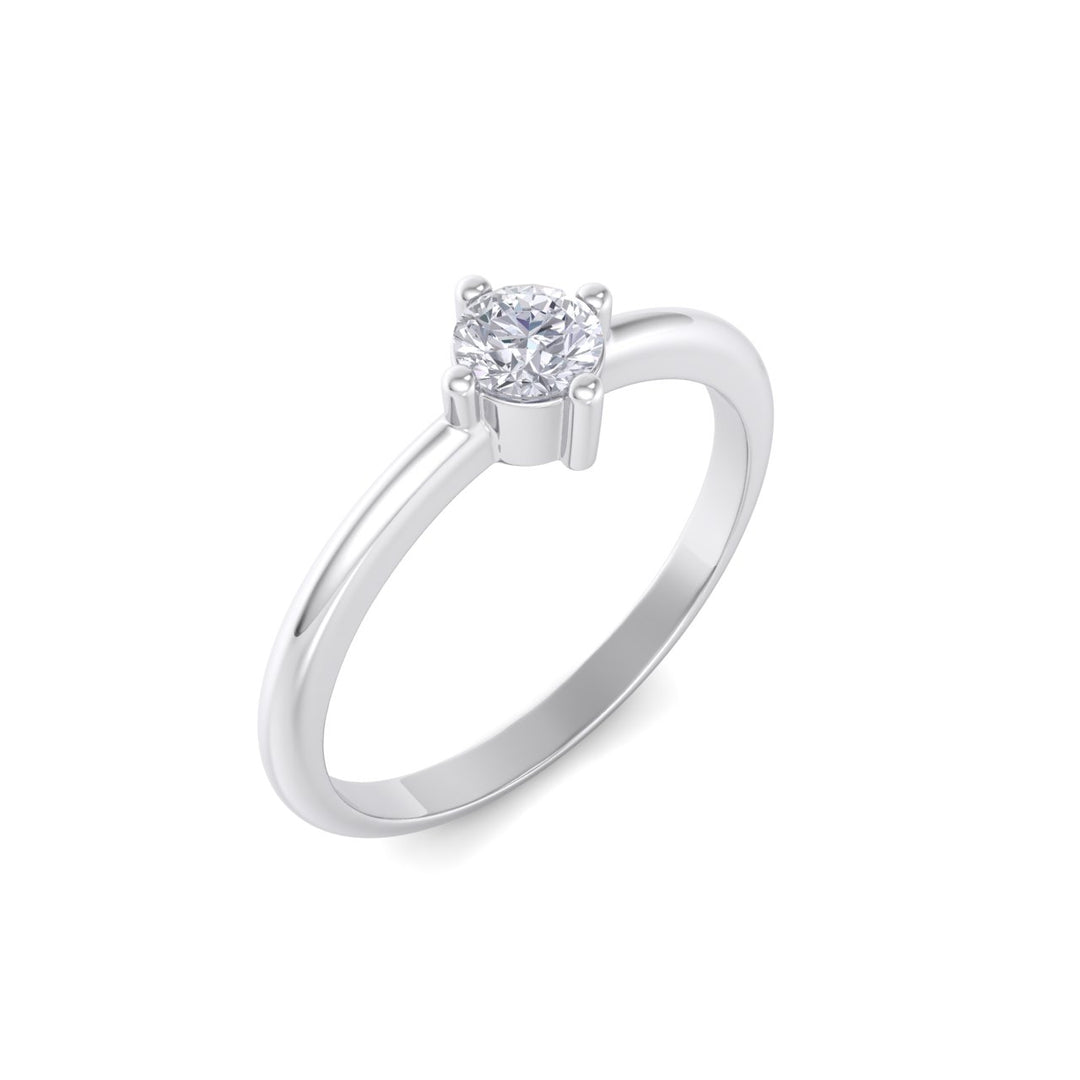 Diamond ring in white gold with white diamonds of 0.25 ct in weight