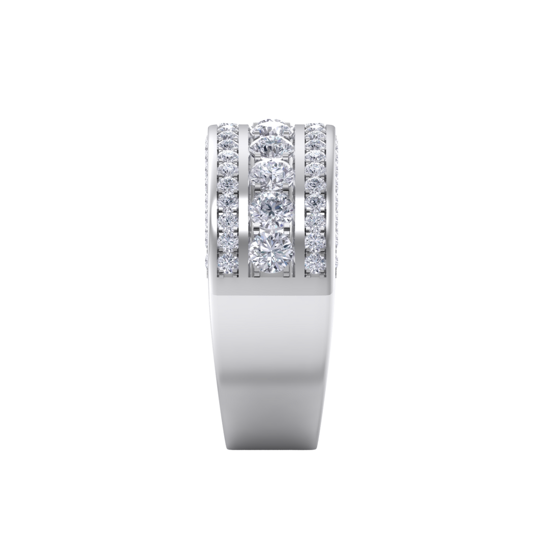 Five row diamond ring in white gold with white diamonds of 1.39 ct in weight
