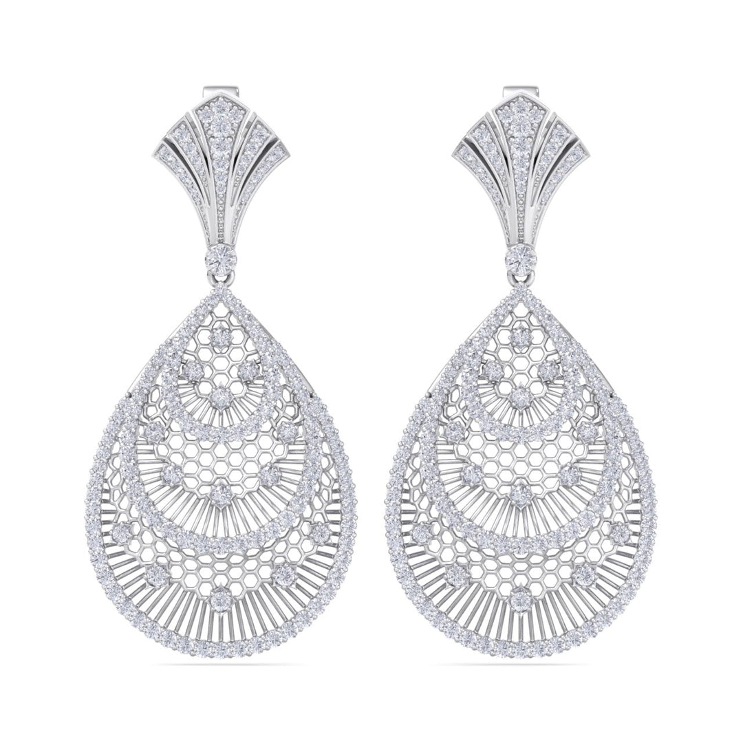Chandelier earrings in yellow gold with white diamonds of 3.22 ct in weight