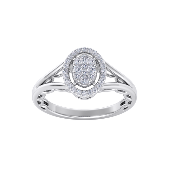 Cluster halo ring in white gold with white diamonds of 0.33 ct in weight