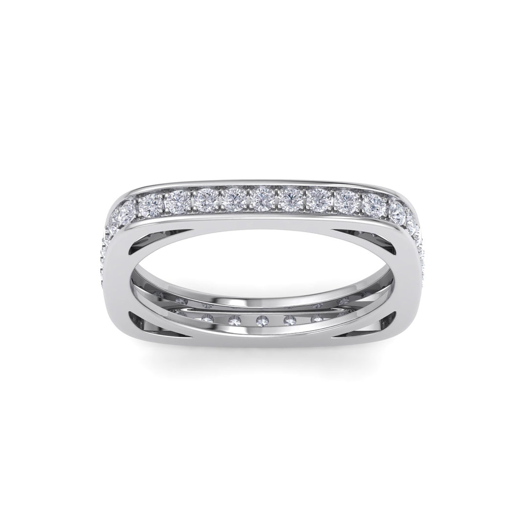 Square ring in white gold with white diamonds of 0.58 ct in weight