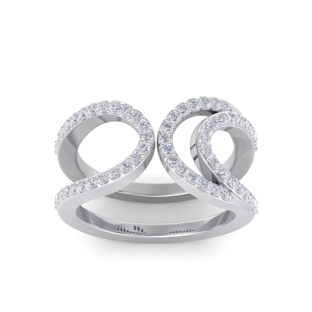 Ring in white gold with white diamonds of 0.49 ct in weight