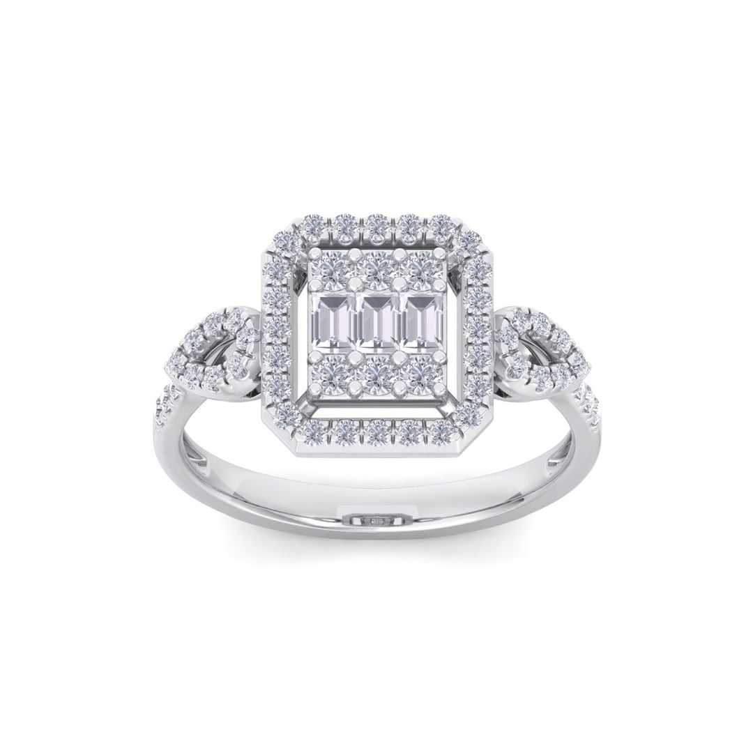 Square ring in white gold with white diamonds of 0.49 ct in weight