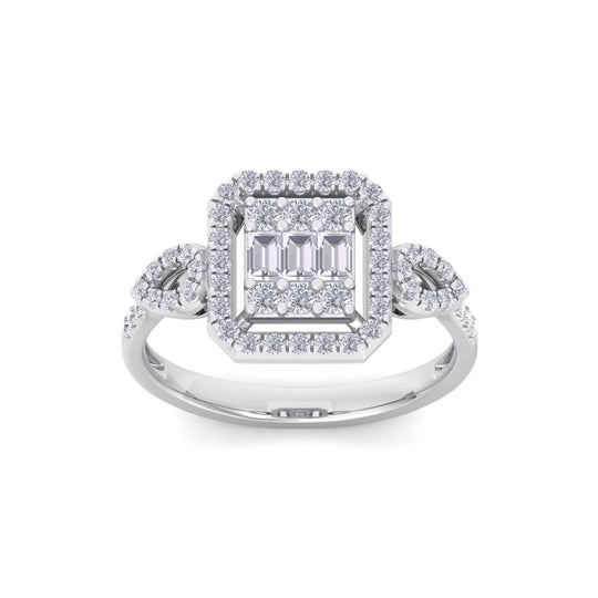 Square ring in white gold with white diamonds of 0.49 ct in weight