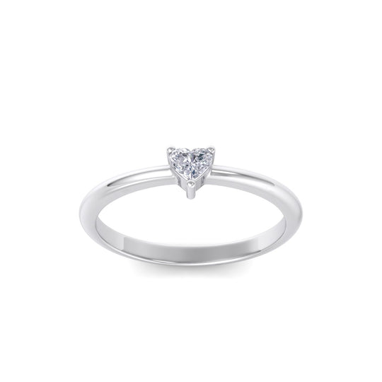 Heart shaped petite diamond ring in white gold with white diamonds of 0.25 ct in weight