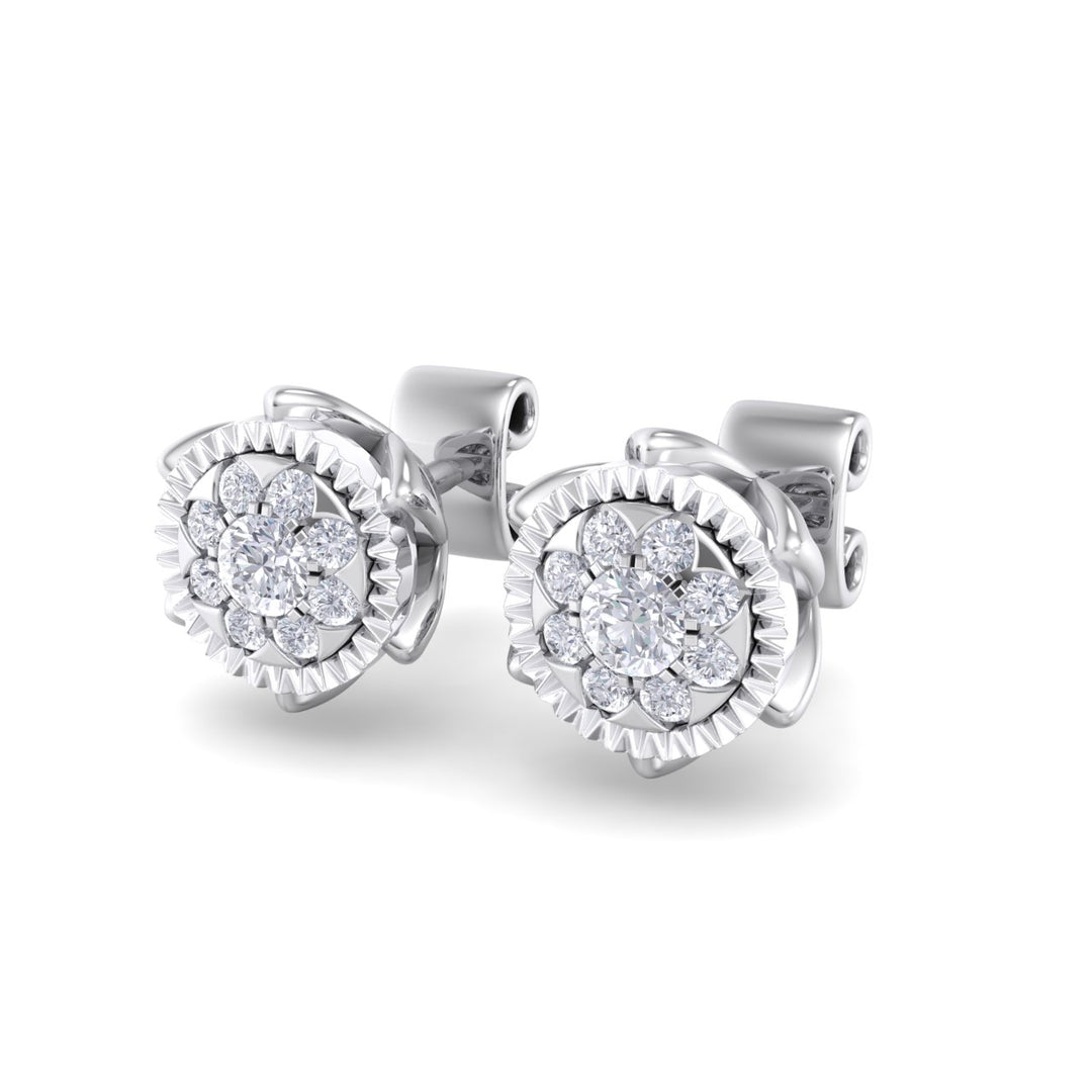 Stud earrings in rose gold with white diamonds of 0.28 ct in weight