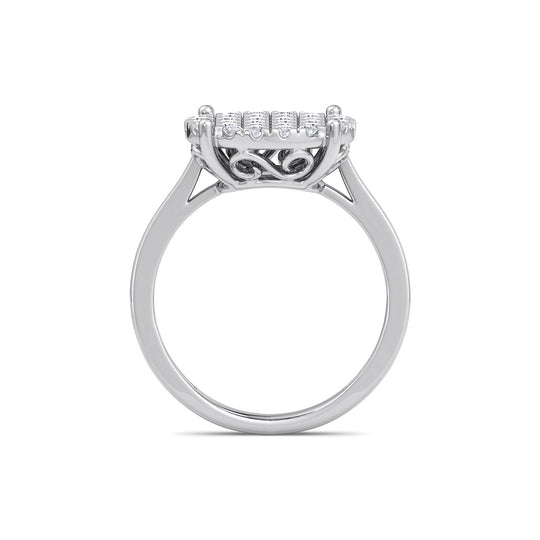 Round shape ring in white gold with white diamonds of 0.93 ct in weight