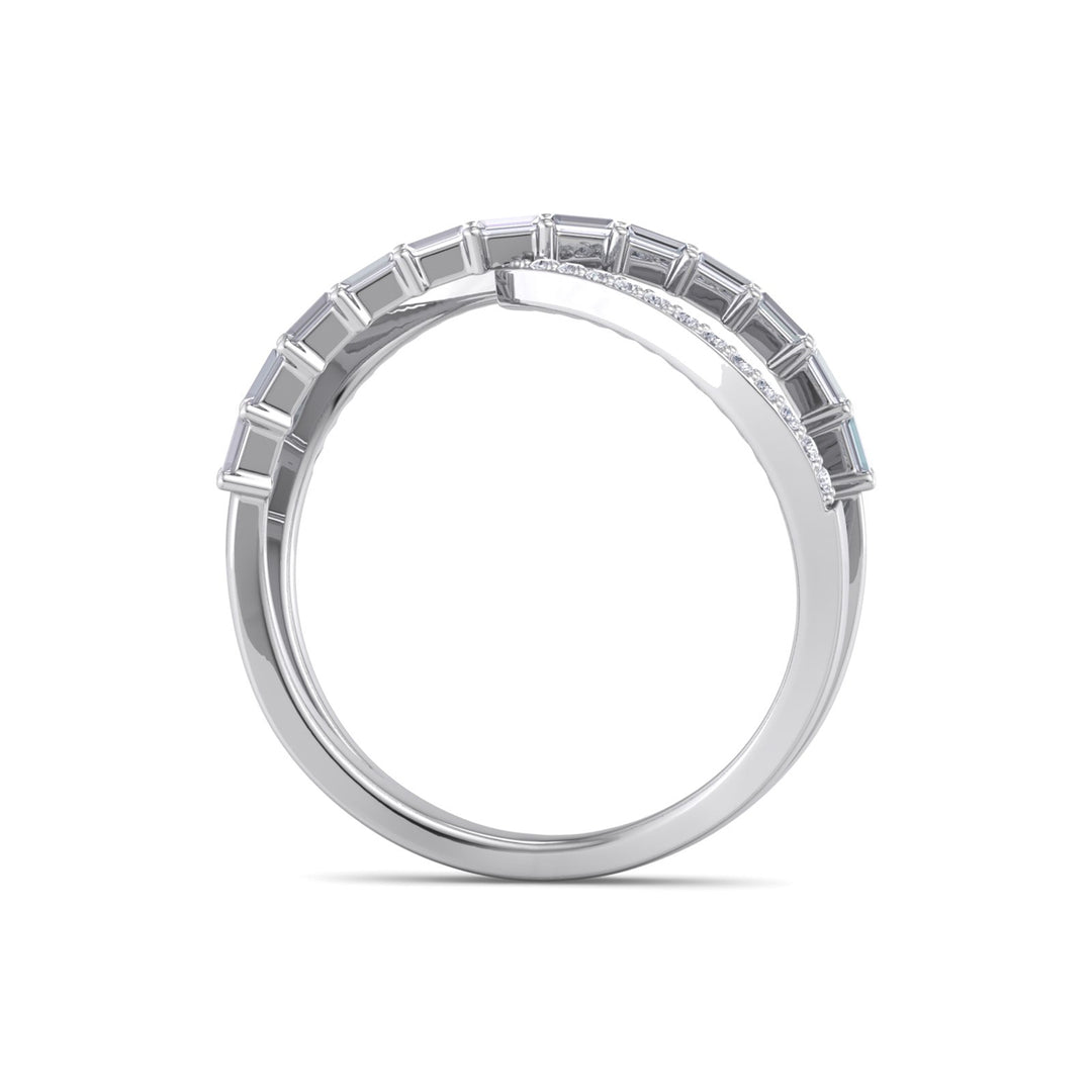 Ribbon ring in white gold with white diamonds of 0.40 ct in weight