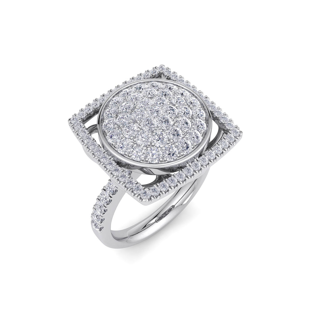 Square shape ring in white gold with white diamonds of 0.97 ct in weight