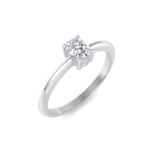 Oval shaped petite diamond ring in white gold with white diamonds of 0.25 ct in weight