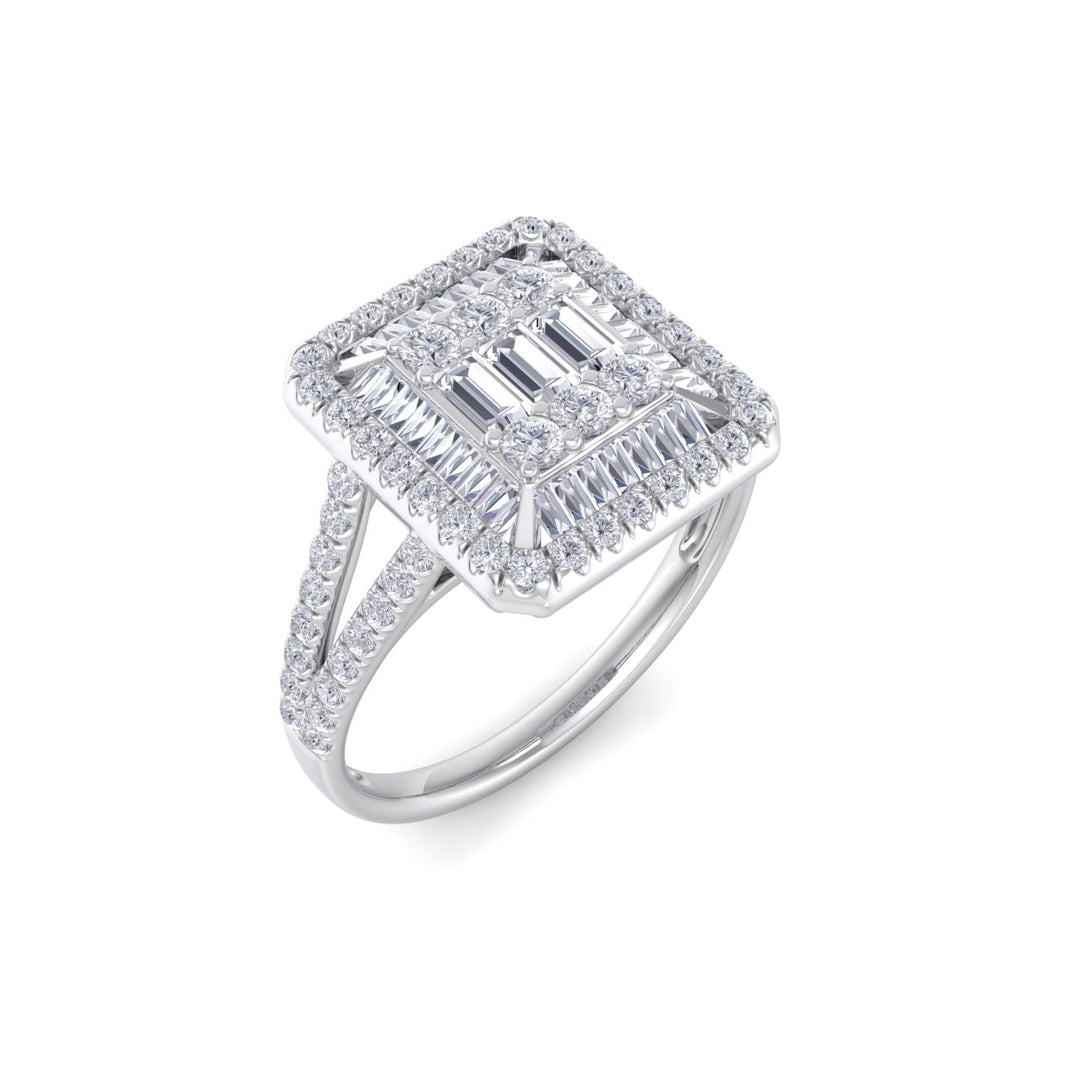 Square ring in white gold with white diamonds of 0.65 ct in weight