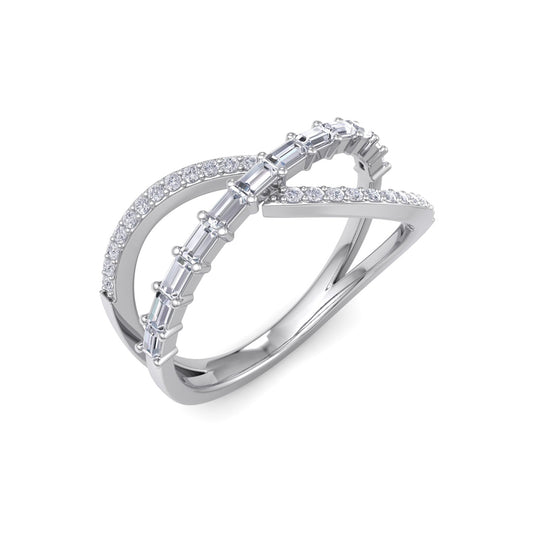 Ribbon ring in white gold with white diamonds of 0.40 ct in weight