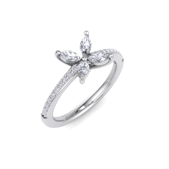 Flower ring in white gold with white diamonds of 0.60 ct in weight