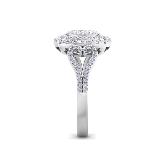 Square heart ring in white gold with white diamonds of 0.65 ct in weight