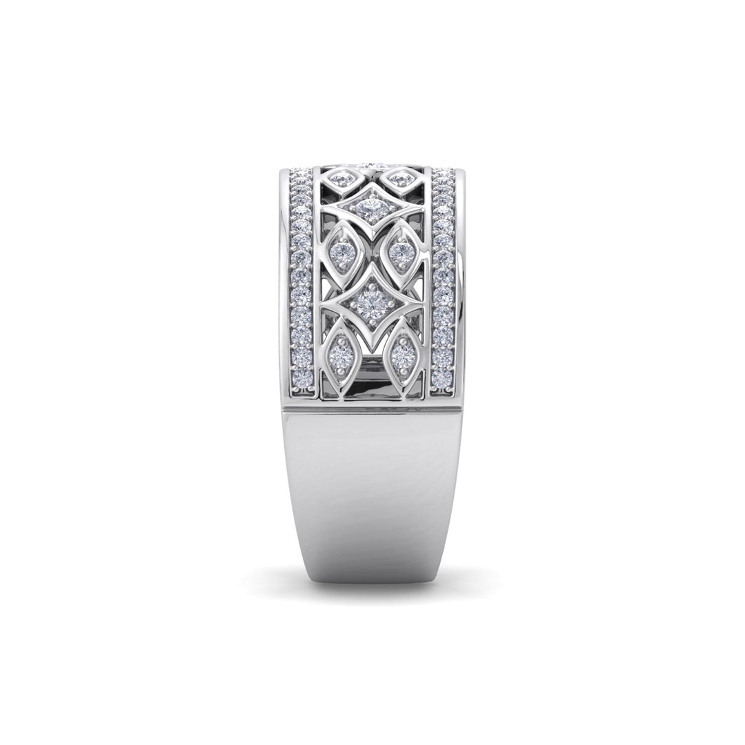Ring in white gold with white diamonds of 0.40 ct in weight