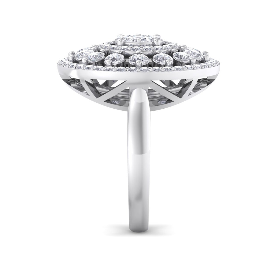 Round ring in white gold with white diamonds of 1.80 ct in weight