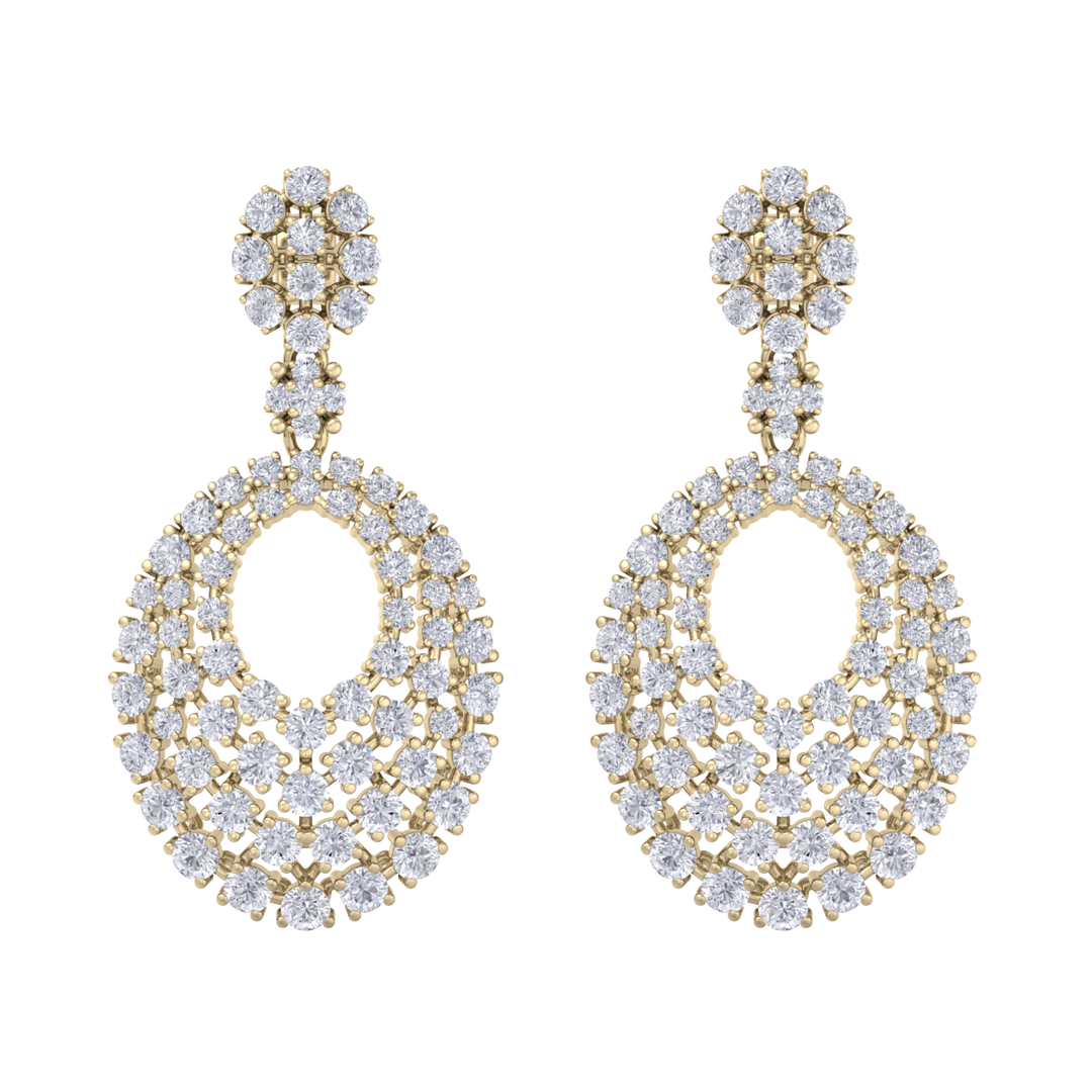 Classic earrings in yellow gold with white diamonds of 5.40 ct in weight